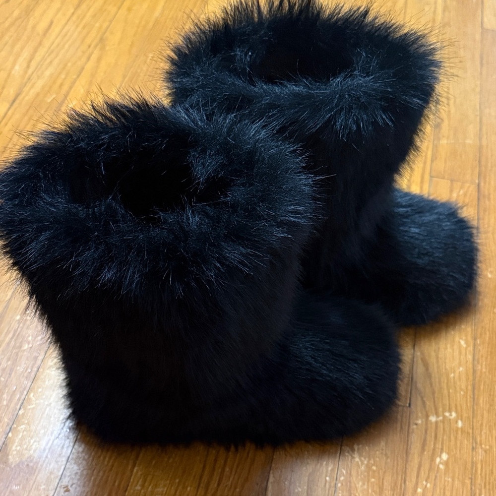Source Unknown Black Faux Fur Winter Boots - Picture 10 of 13